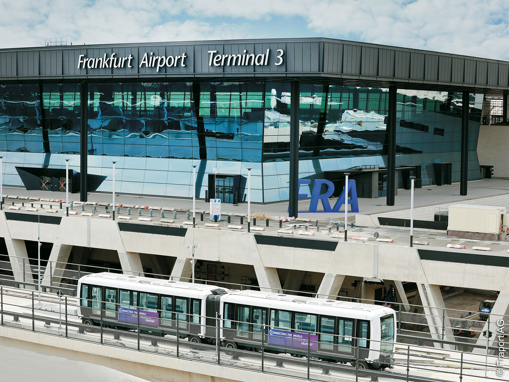 Fraport - Terminal - 3 - Check - in - Halle