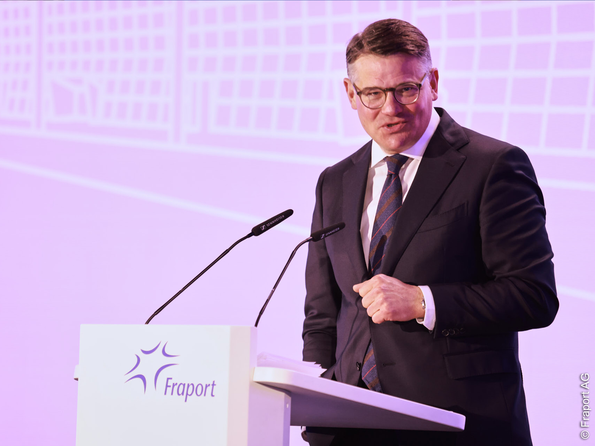 Terminal - 3 - Eröffnung - Boris - Rhein