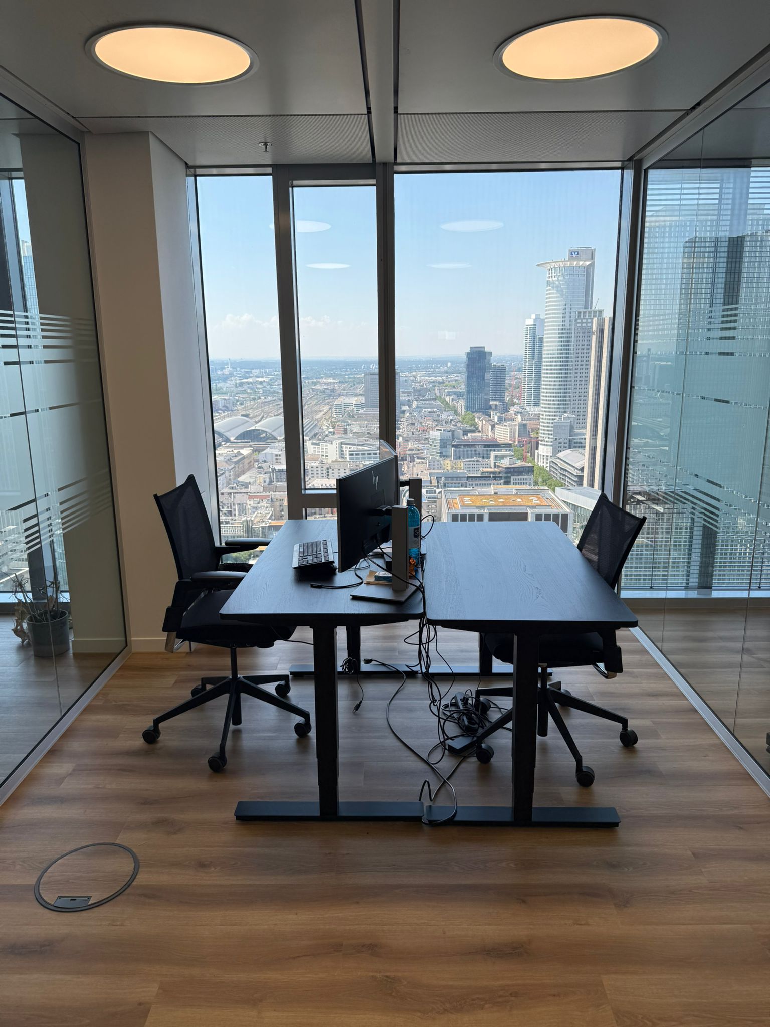 k1 BusinessClub - Main Tower - Frankfurt am Main - Neue Mainzer Straße 52–58 - Beispiel 2AP - Büro