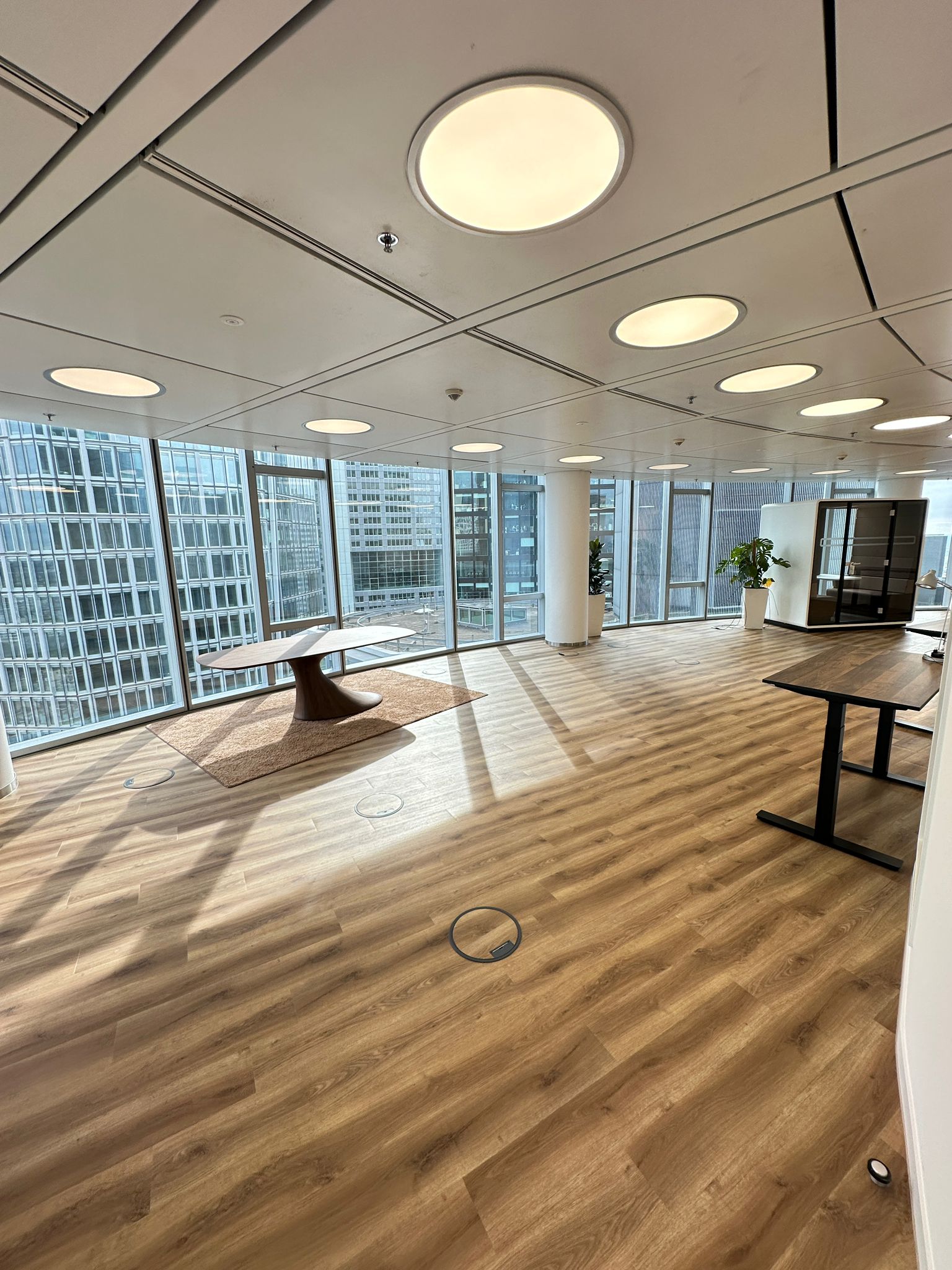 k1 BusinessClub - Main Tower - Frankfurt am Main - Neue Mainzer Straße 52–58 - Büro - Open Space 3