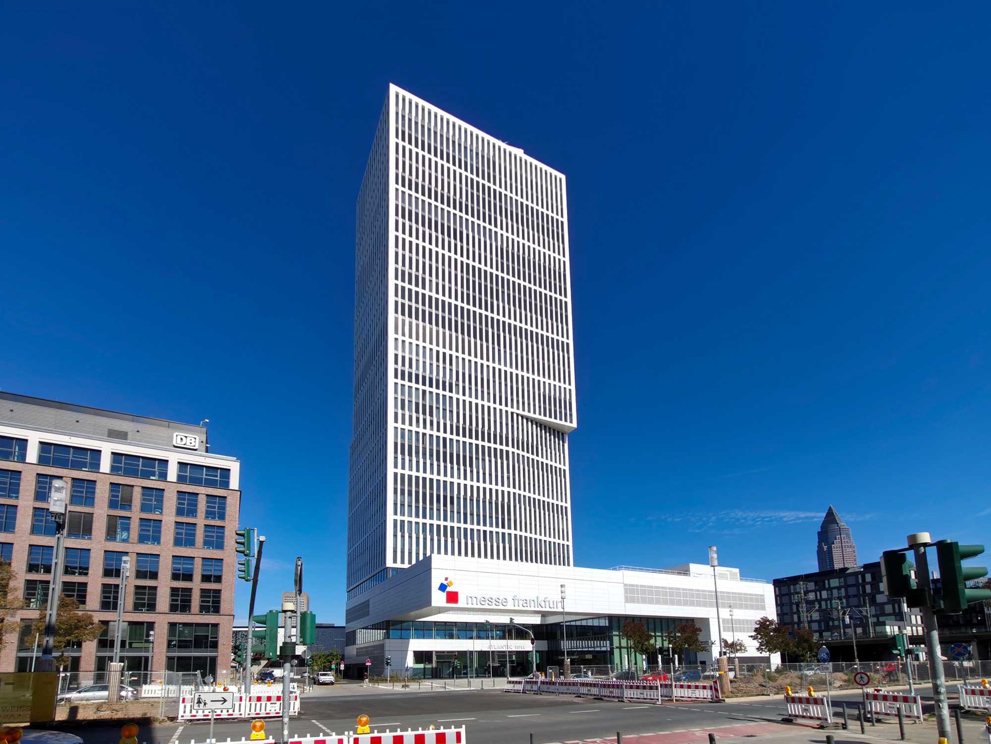 Sparda-Bank-Tower-Messeingang-Süd Sparda - Bank - Tower - Europallee - Atlantic - Hotel
